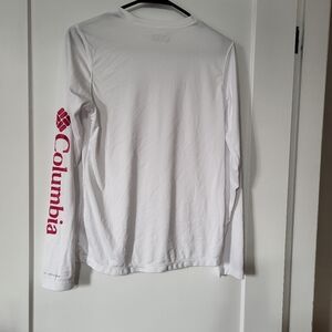 Columbia T-SHIRT Size Small